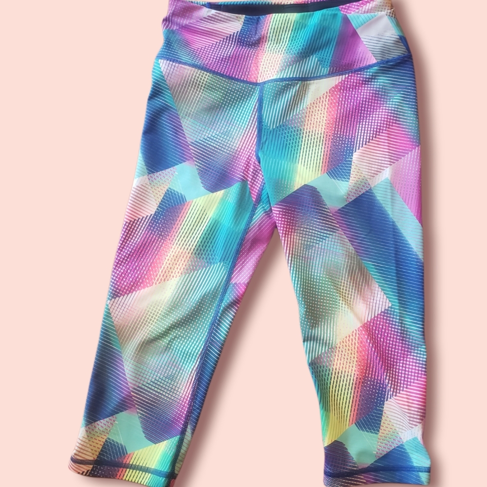 Size Small Knockout By Victoria's Secret Crop Leggings